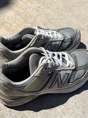 New Balance Light Gray Mesh & Suede Athletic Sneakers